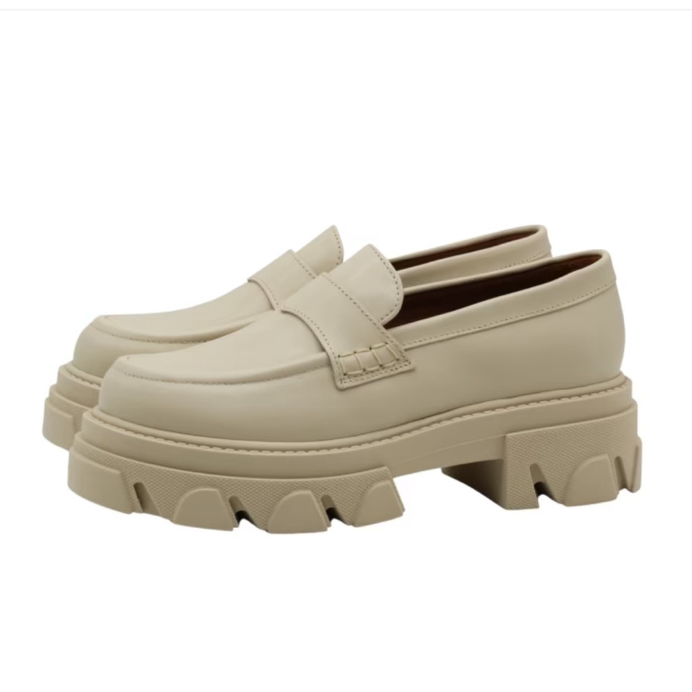ALOHAS Cream Chunky Platform Loafers